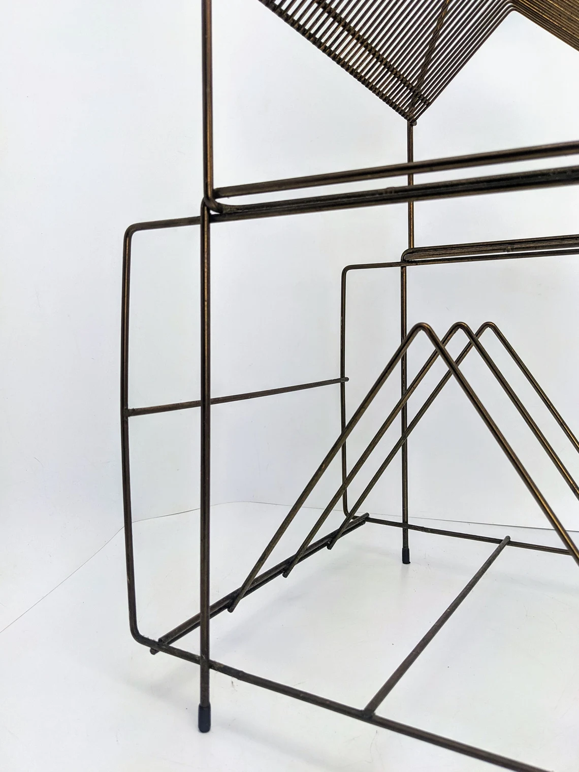 Mid century bronze Atomic record rack, storage for 7" vinyl singles and 12" LPs - Image 9