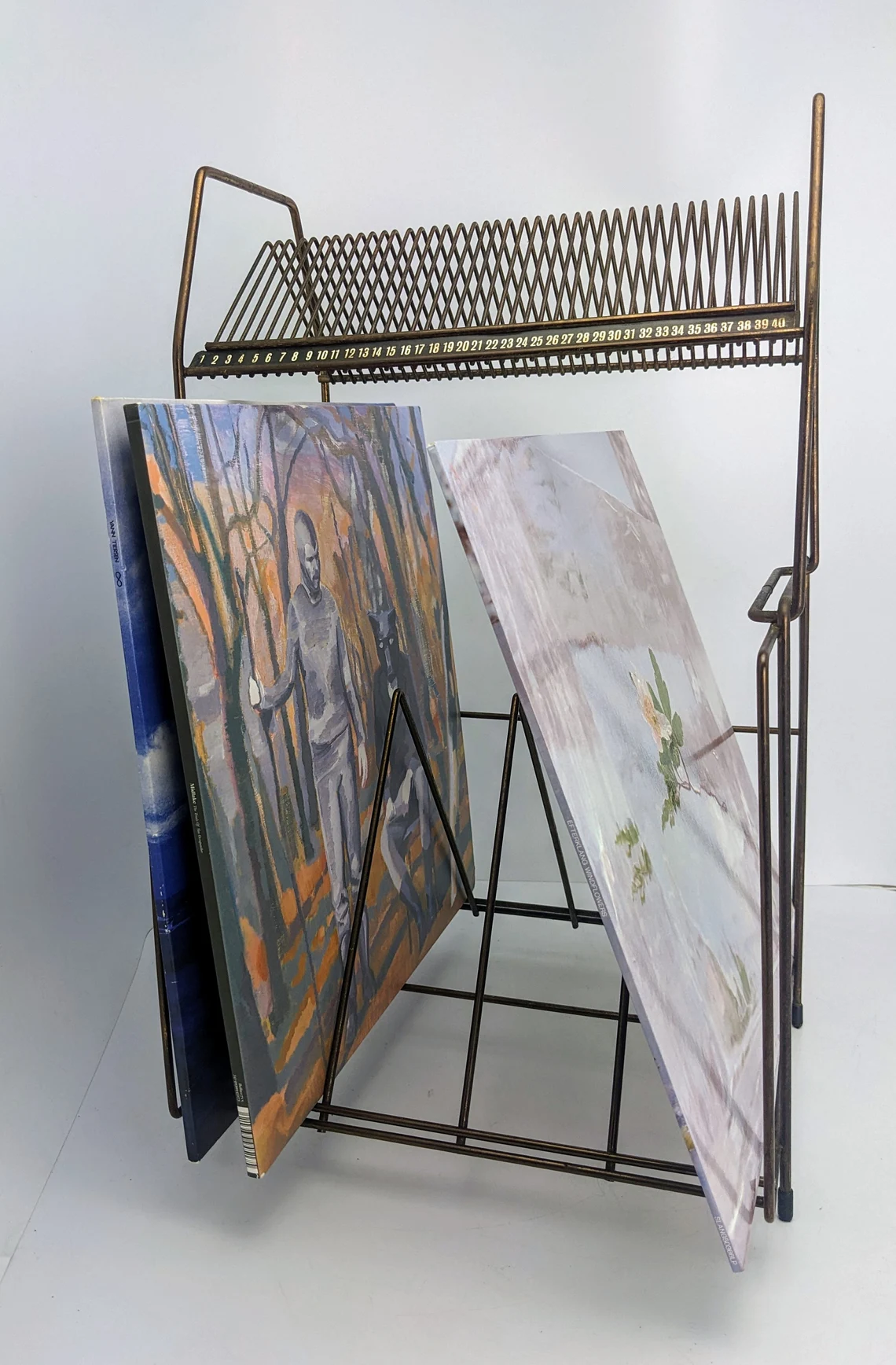 Mid century bronze Atomic record rack, storage for 7" vinyl singles and 12" LPs - Image 10