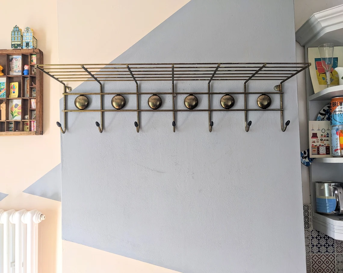 Atomic 1960s gold tone coat rack with hat shelf, kitchen hooks - Image 8