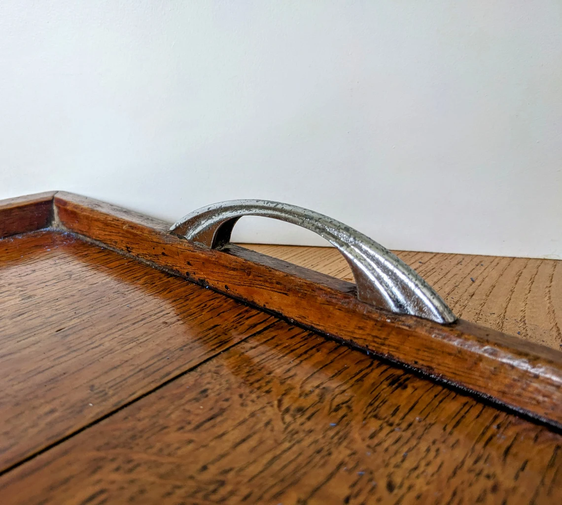 1930s oak serving tray with Deco metal handles - Image 3