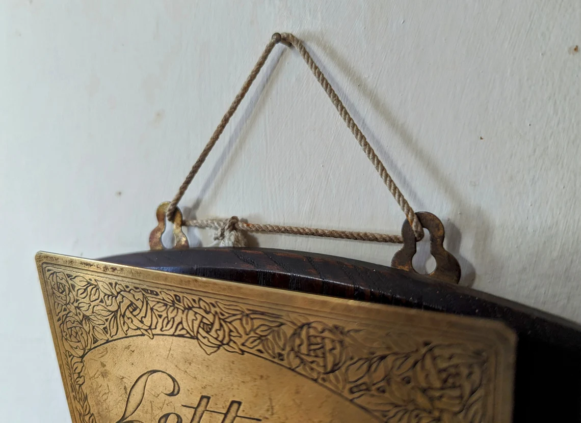 Antique oak and brass 3 section wall hanging letter rack, Arts and Crafts letter rack - Image 8