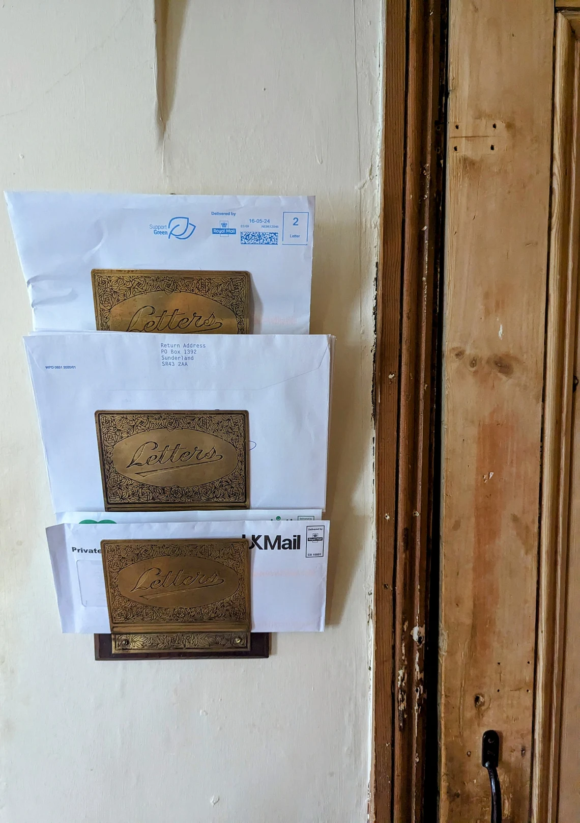 Antique oak and brass 3 section wall hanging letter rack, Arts and Crafts letter rack - Image 2