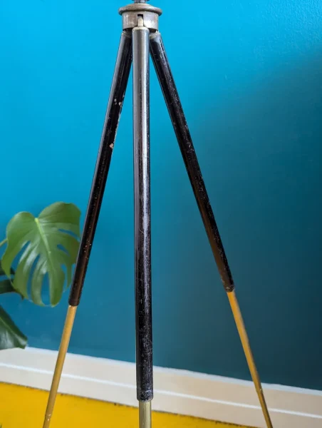 Antique camera tripod with brass legs, extendable to 3 heights, with 1920s Pathescope camera - Image 5