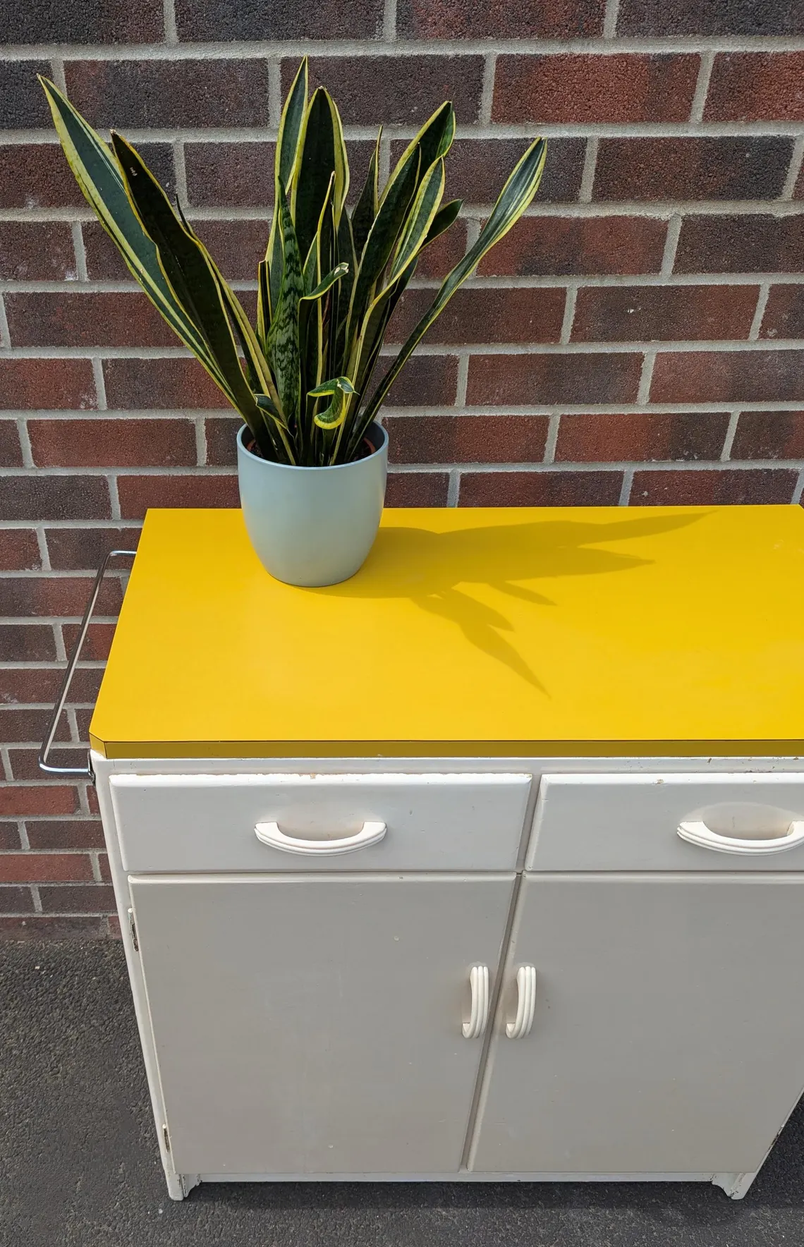 Midcentury Remploy kitchen cabinet, 1950s kitchen cupboard, drawers and sideboard with mustard yellow Formica top - Image 2