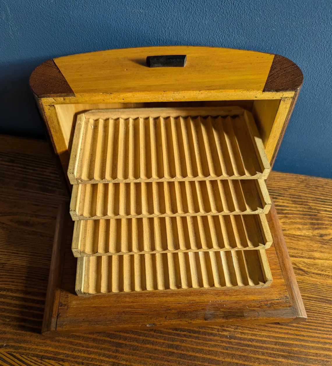 Art Deco walnut wood cigarette box - Image 7