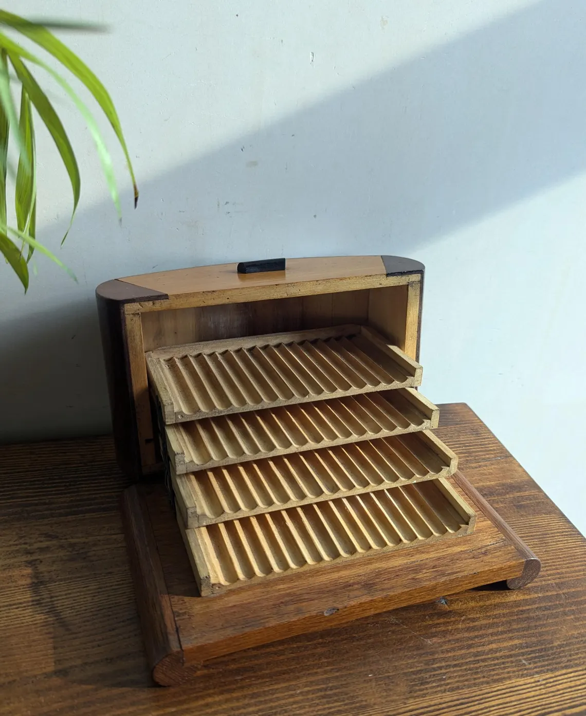 Art Deco walnut wood cigarette box - Image 9