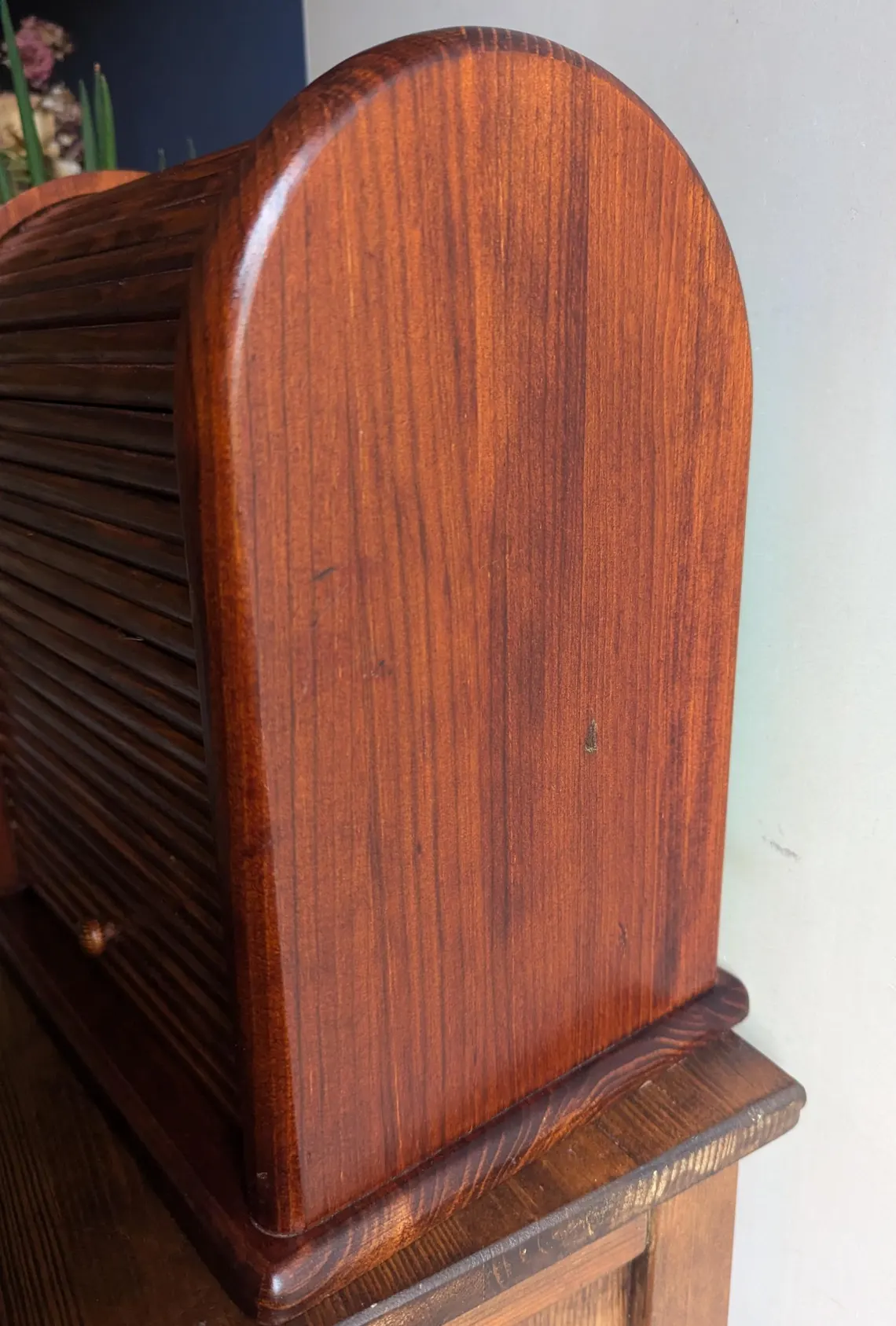 Vintage pine tambour fronted desktop cabinet - Image 6