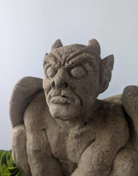 Weathered Gargoyle in composite stone - Image 4