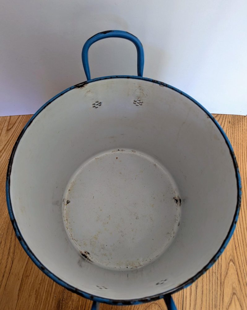 Large c.1960s round blue enamel bread bin - Image 4