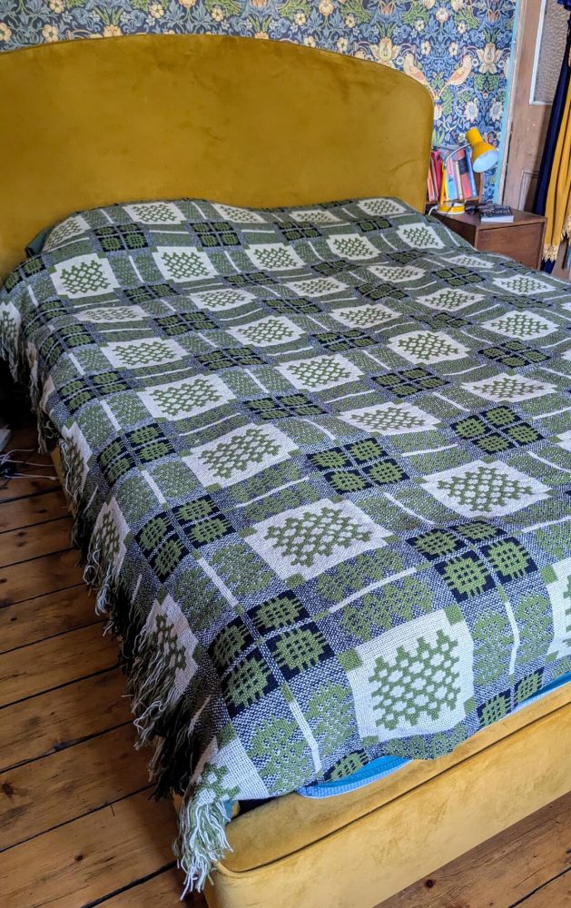 Vintage Pure Welsh Wool double sided blanket, traditional geometric woollen blanket in green, cream and black - Image 6