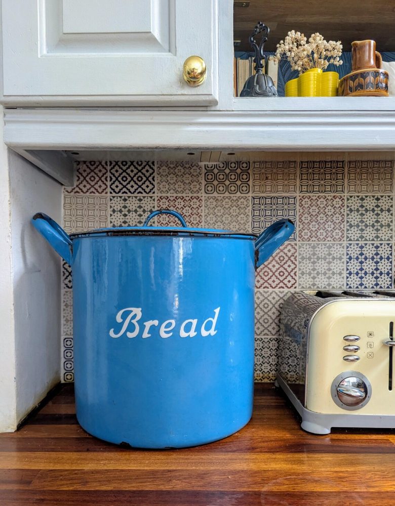 Large c.1960s round blue enamel bread bin - Image 5