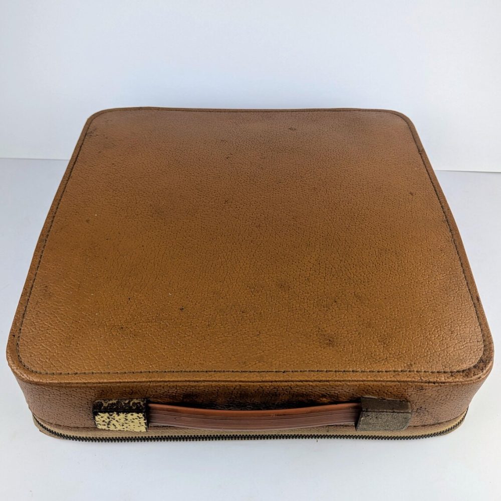 Olympia Splendid 66 typewriter (1967) compact portable typewriter in original tan leather case with instruction leaflet - Image 10
