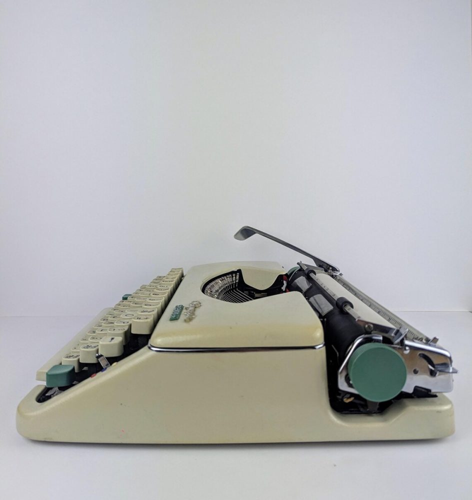Olympia Splendid 66 typewriter (1967) compact portable typewriter in original tan leather case with instruction leaflet - Image 6