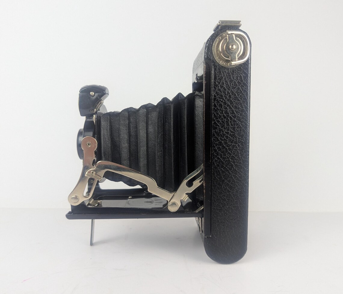 1930s Kodak No 1 Pocket Junior camera | Oaky Doke Vintage Home