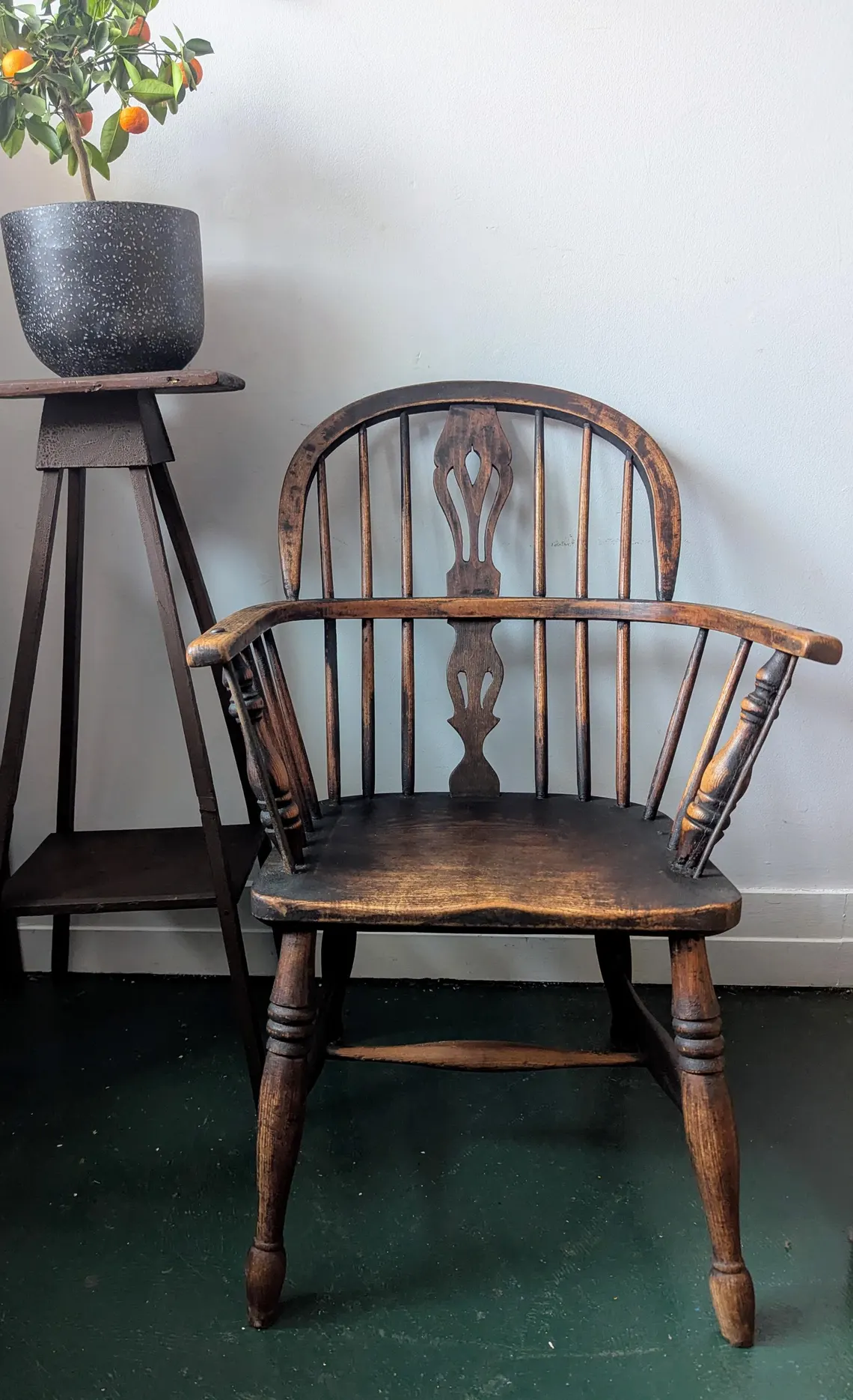 Early-mid 19th century Windsor low back chair of Ash and Elm - Image 8
