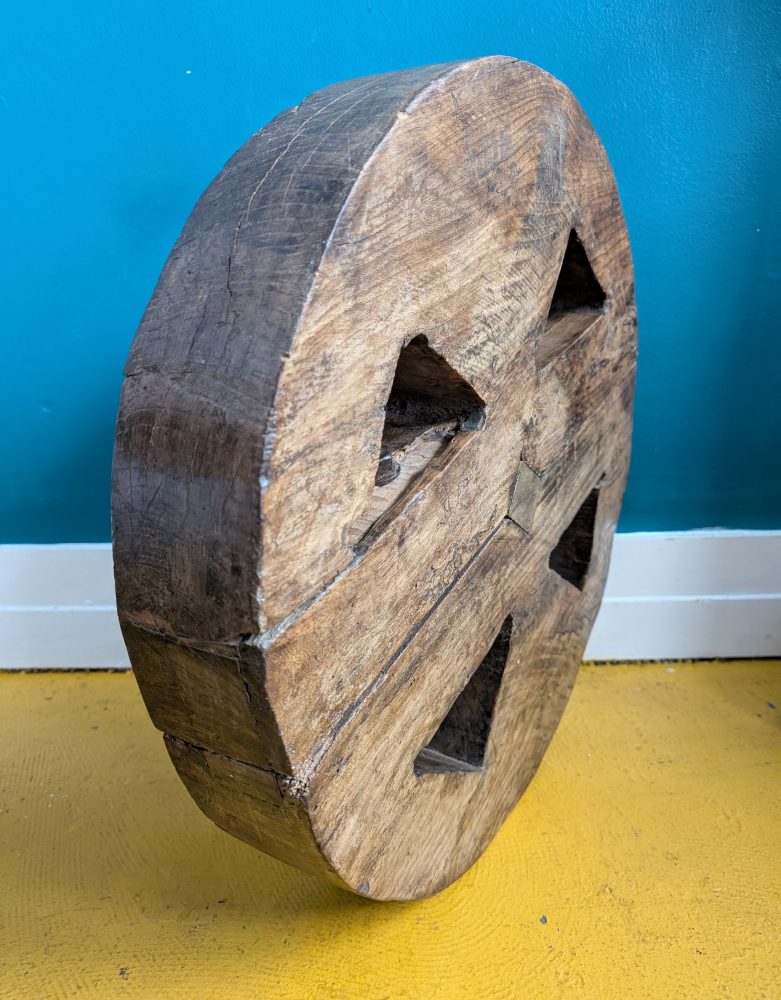 Early English elm cart wheel - Image 4