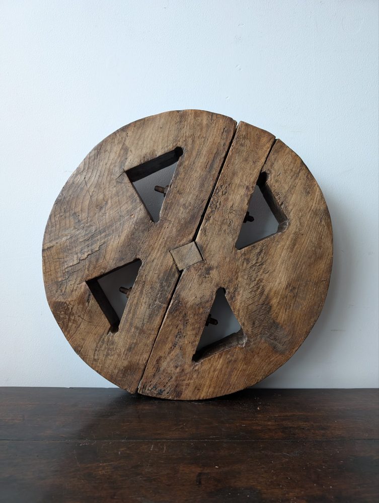 Early English elm cart wheel - Image 13