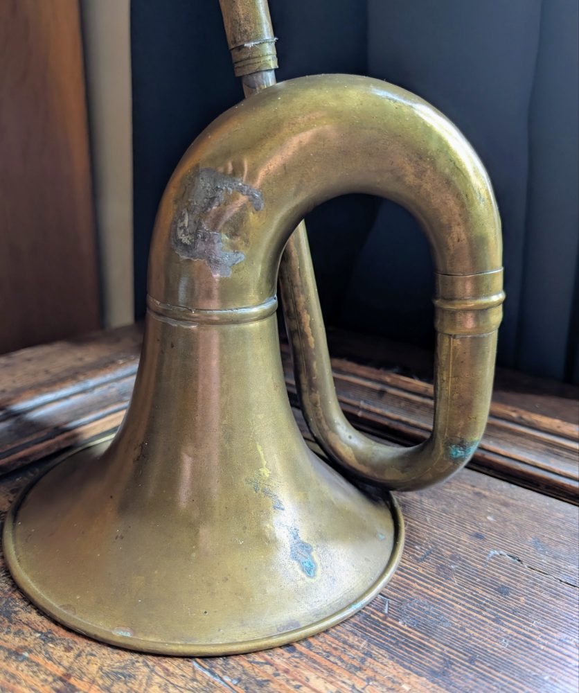Vintage brass classic car horn with large bell - Image 7