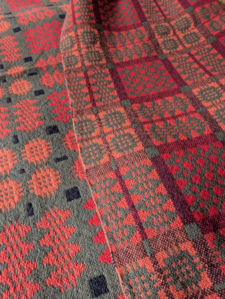 Vintage Pure Welsh Wool double-sided large blanket, traditional geometric woollen blanket in reds and oranges - Image 5
