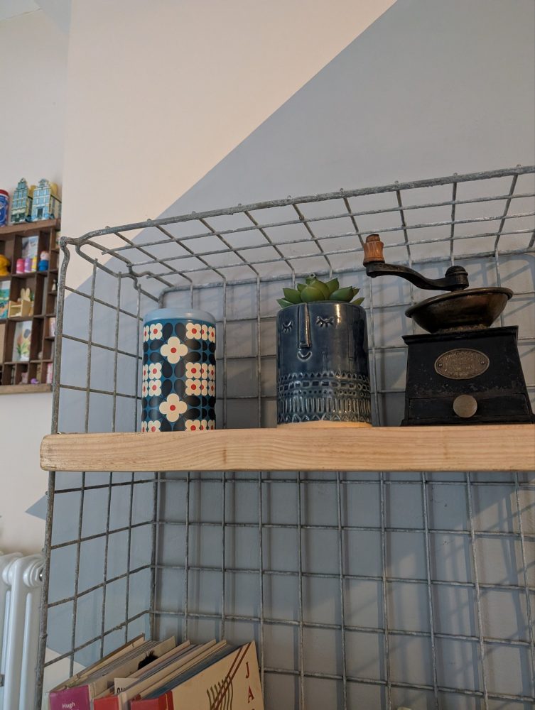 Large midcentury Parkers bakery bread crate, repurposed as shelving - Image 7