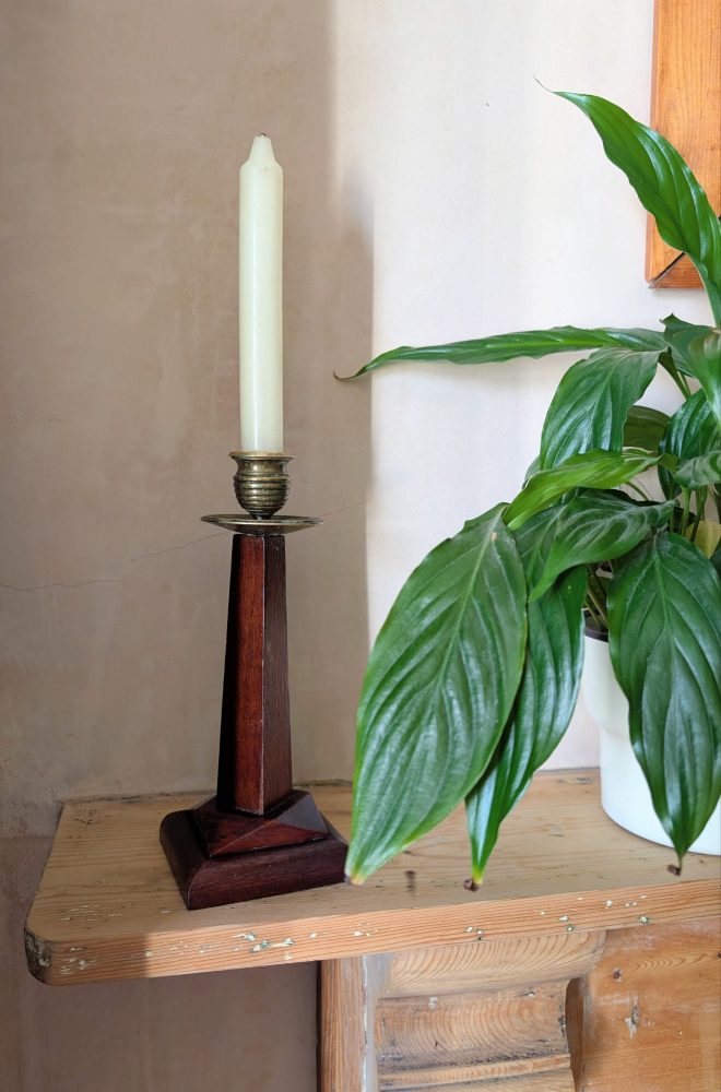Pair of Art Deco oak and brass candlestick holders - Image 9