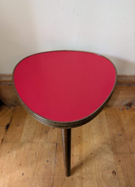 Midcentury small triangular German coffee or plant table - Image 9