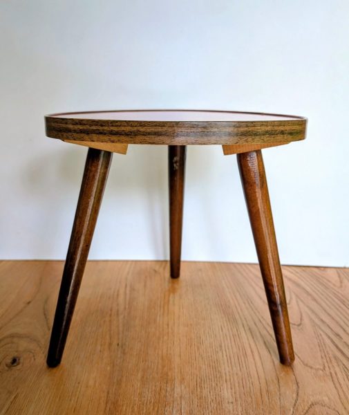 Midcentury small triangular German coffee or plant table - Image 11