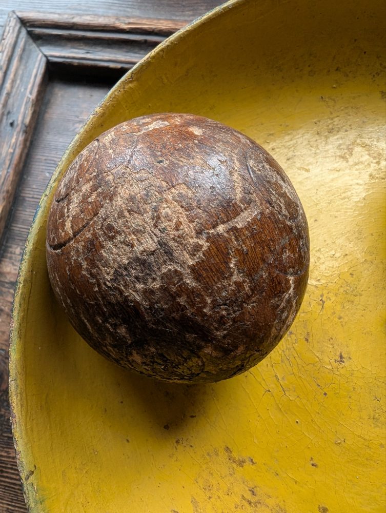 Collection of vintage balls for decoration - Image 8