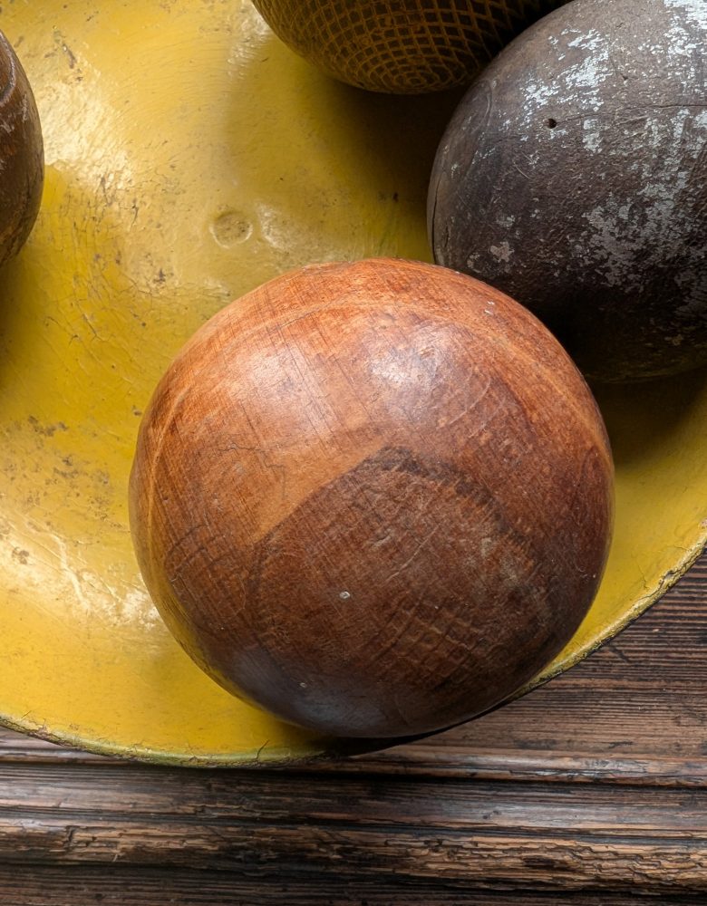 Collection of vintage balls for decoration - Image 6