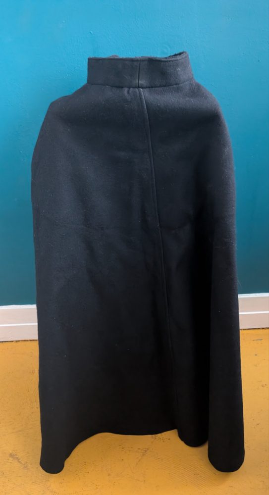 c.1950s woollen police cape for member of Gloucestershire Constabulary - Image 7