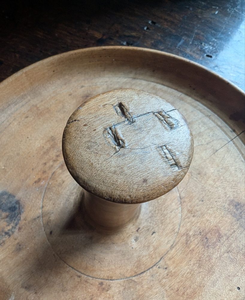 Antique 19th century sycamore wood butter worker - Image 3