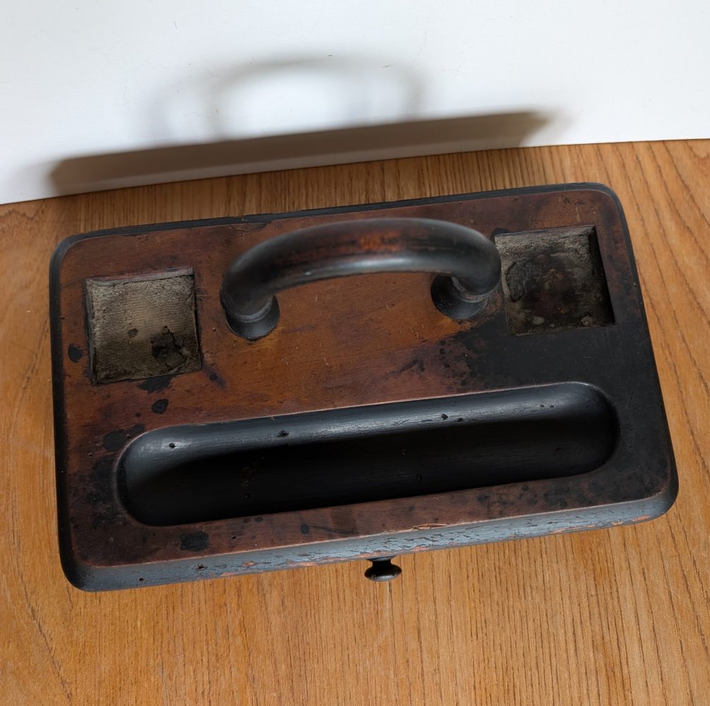 Late Victorian desk organiser - Image 4