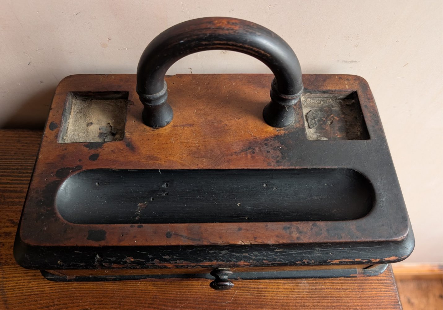 Late Victorian desk organiser - Image 7