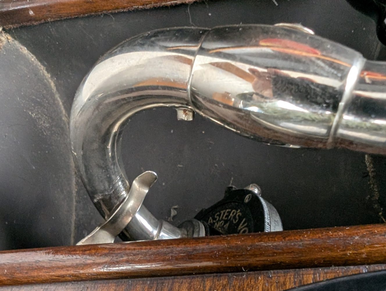 1920s HMV Gramophone model C101J, serviced, with a selection of gramophone records and 100 needles - Image 7