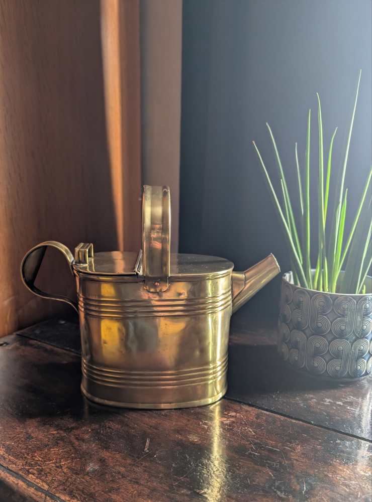 Victorian brass watering can - Image 8