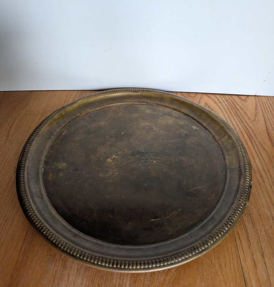 Round brass Edwardian tray - Image 8