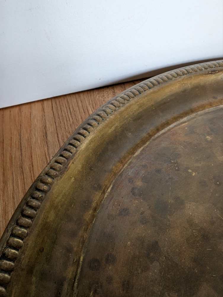 Round brass Edwardian tray - Image 3