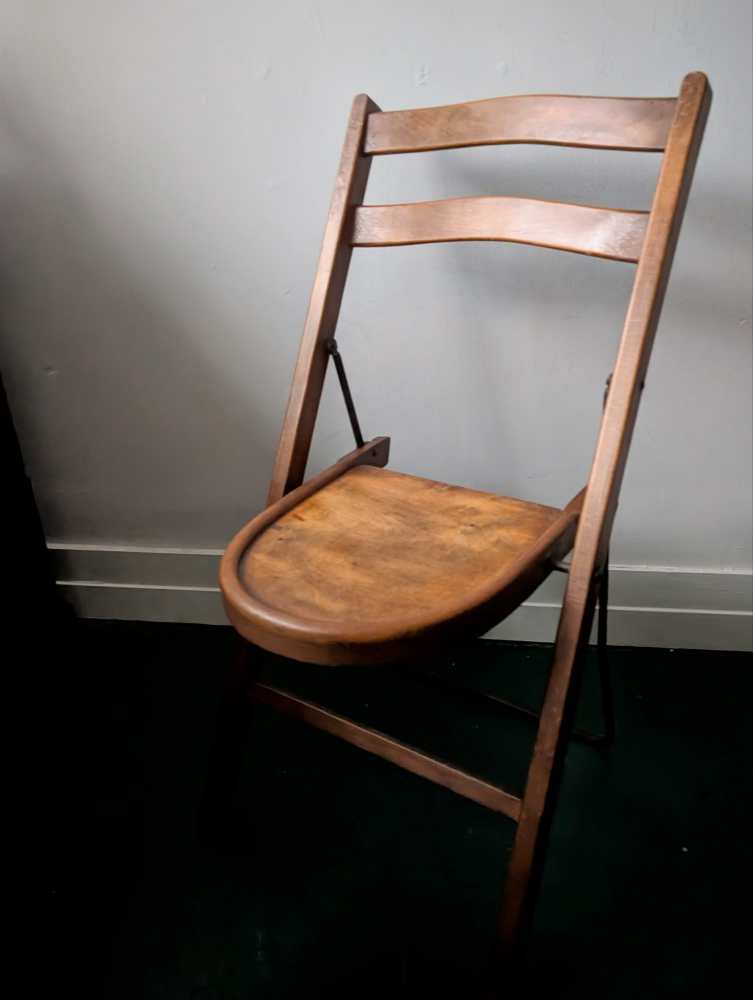 1920s English folding beech chair by Stakmore - Image 6