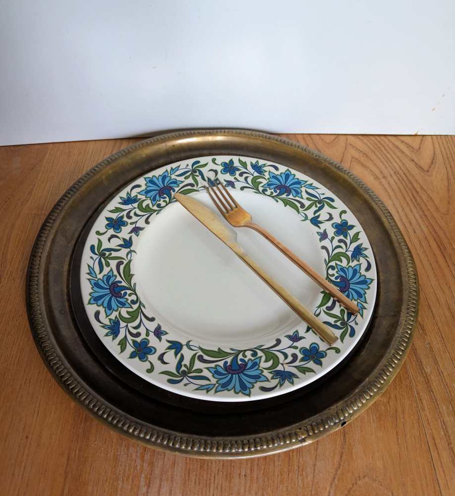 Round brass Edwardian tray - Image 4