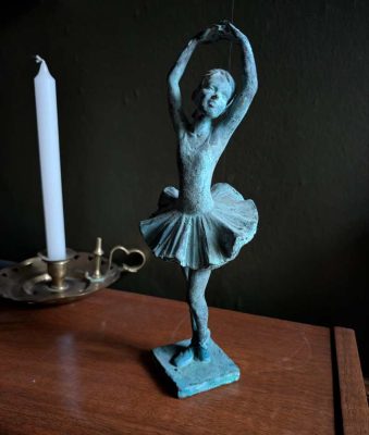Ballerina statuette