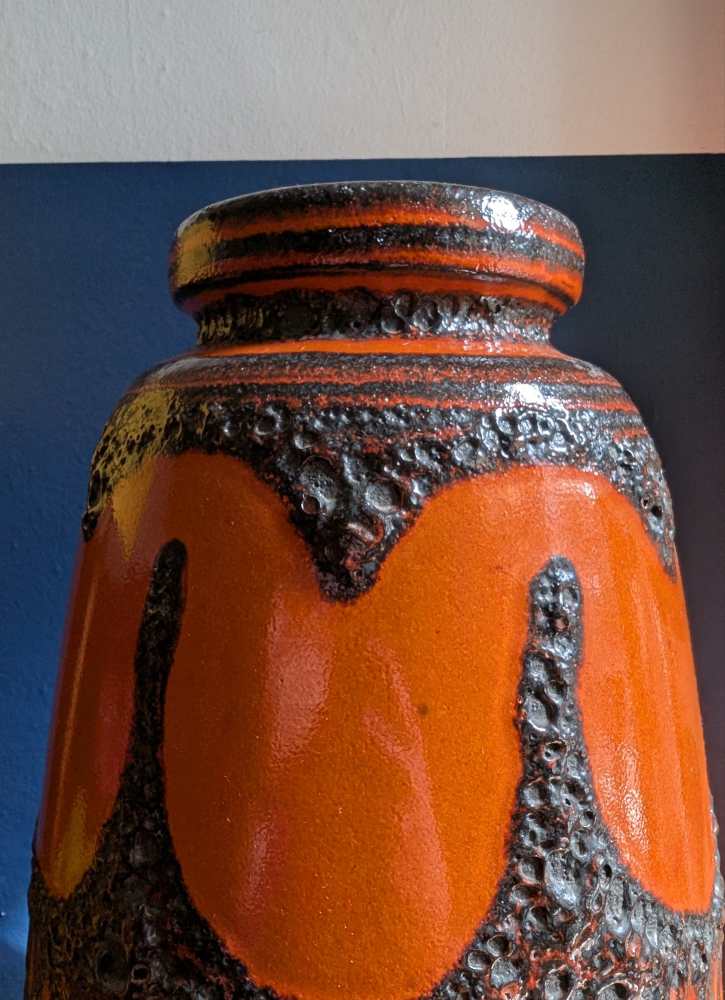 Very large Midcentury West German 1970s fat lava floor vase 284-47 - Image 4