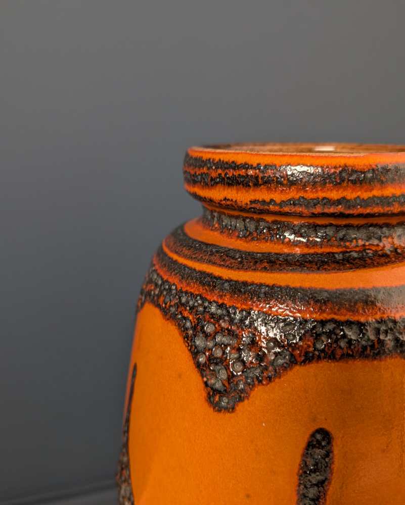 Very large Midcentury West German 1970s fat lava floor vase 284-47 - Image 8