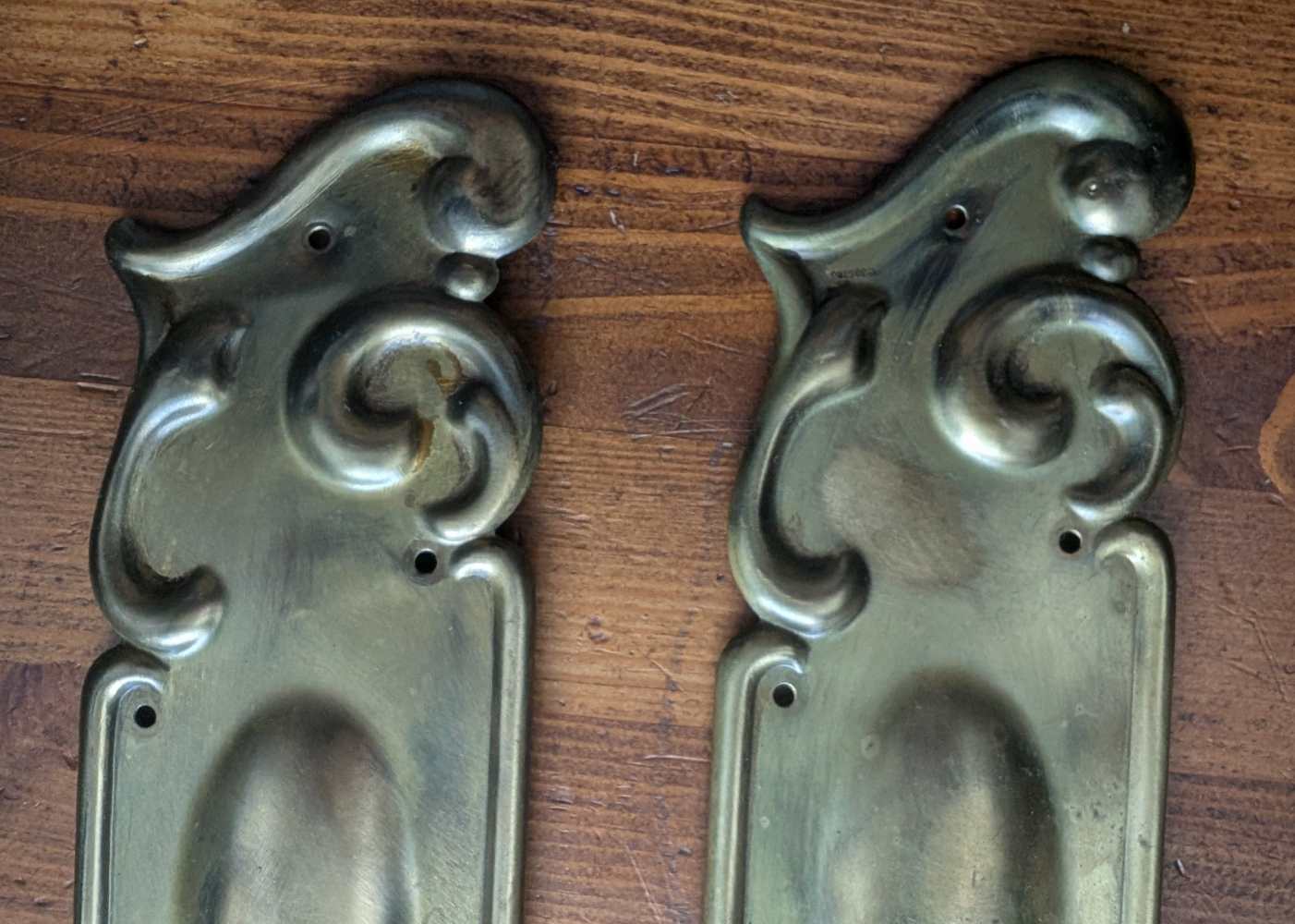 Pair of Art Nouveau brass door push plates - Image 6