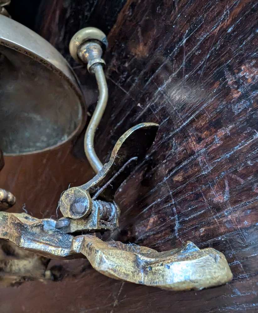 Mid-Victorian brass reception bell by William Tonks & Sons of Birmingham - Image 10