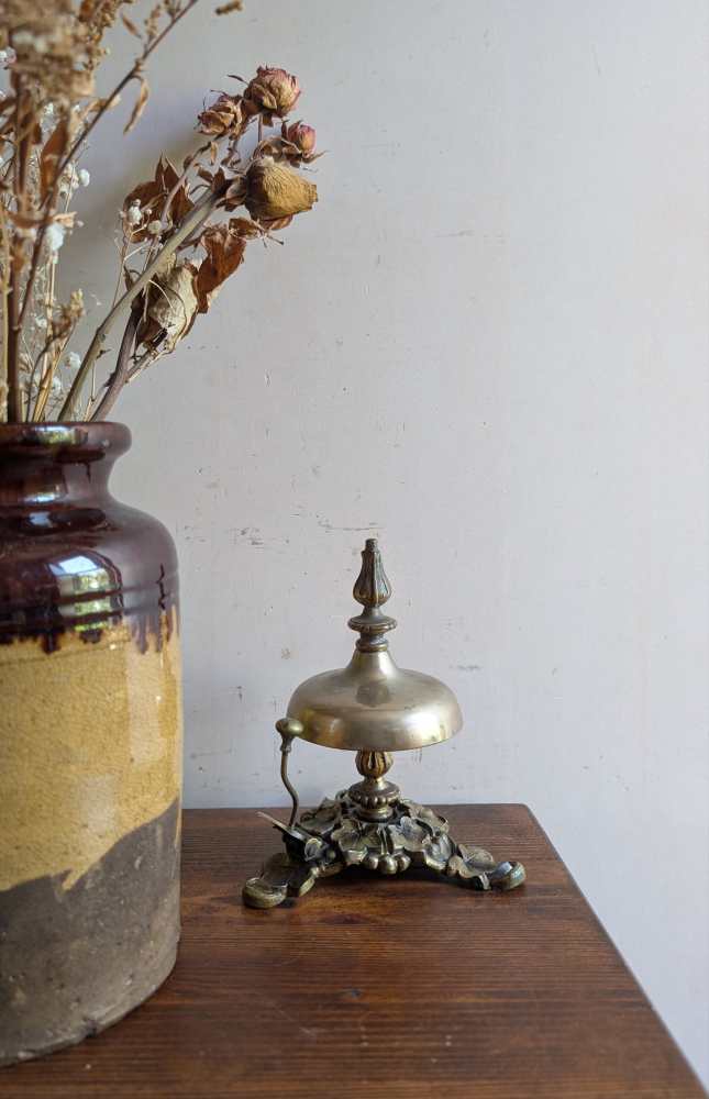 Mid-Victorian brass reception bell by William Tonks & Sons of Birmingham - Image 6