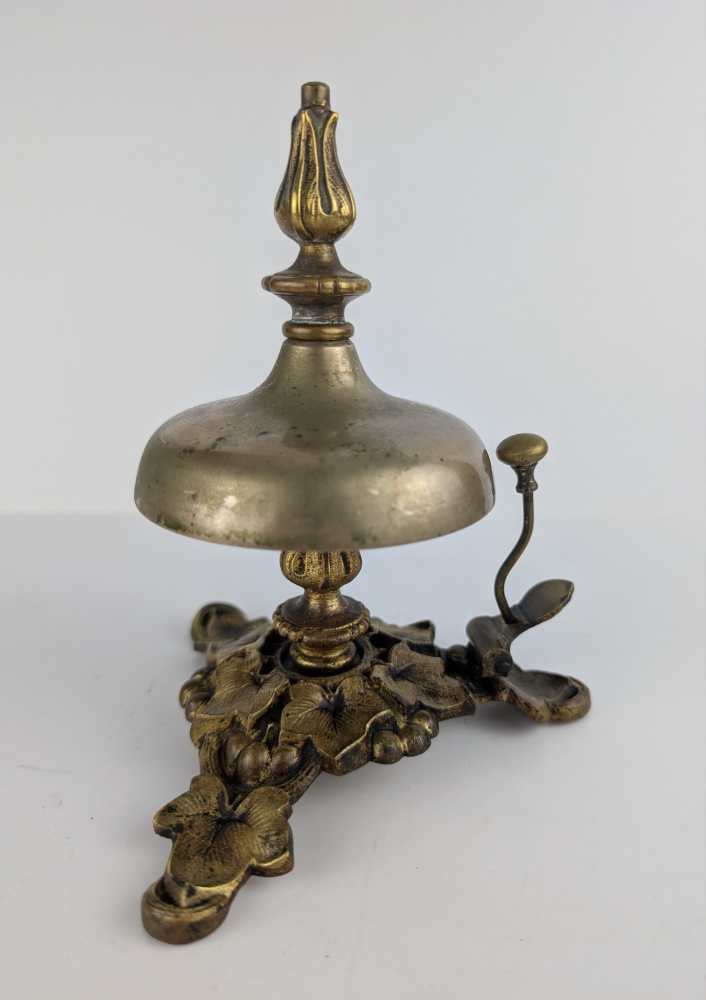 Mid-Victorian brass reception bell by William Tonks & Sons of Birmingham - Image 4