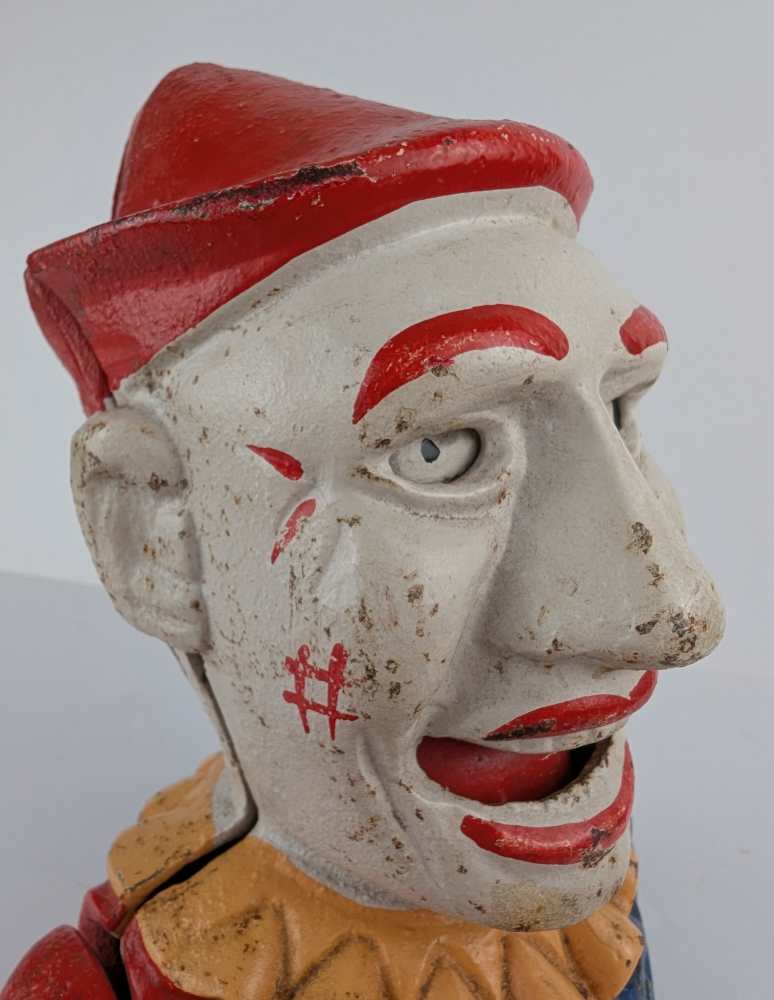 Vintage clown coin-eater, fully functional mechanical money bank - Image 9