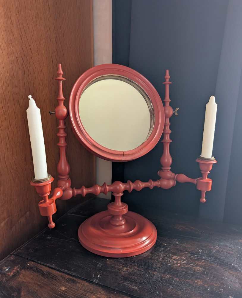19th century red painted shaving mirror with candle sconces - Image 15