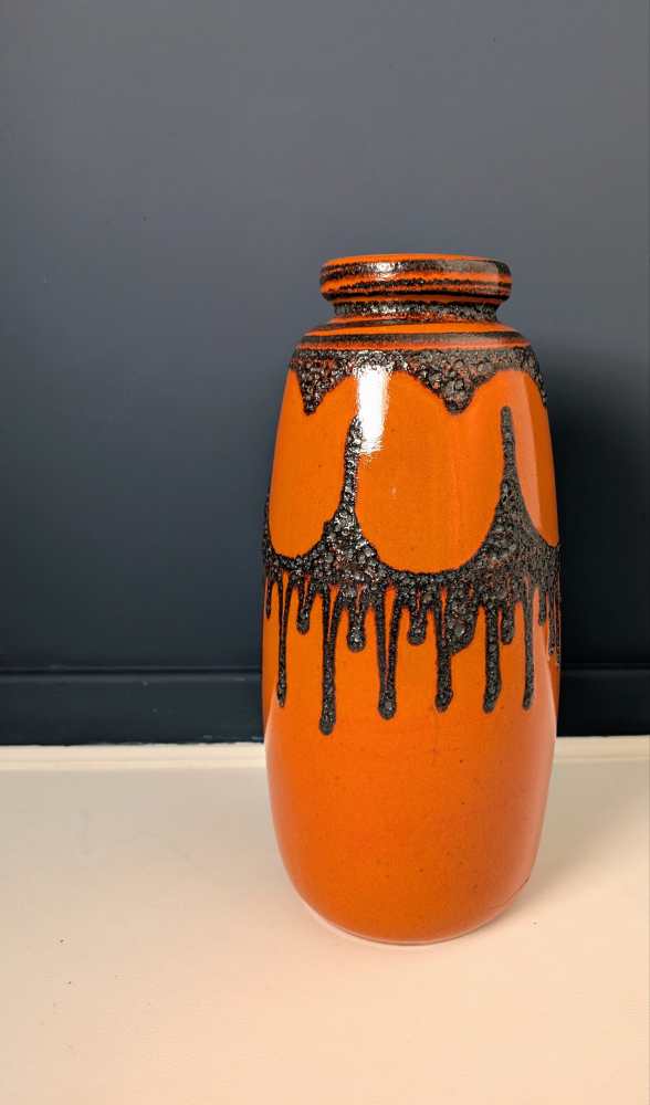 Very large Midcentury West German 1970s fat lava floor vase 284-47
