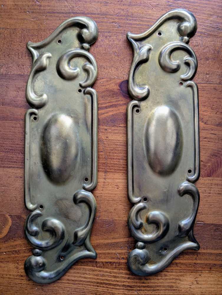 Pair of Art Nouveau brass door push plates - Image 3